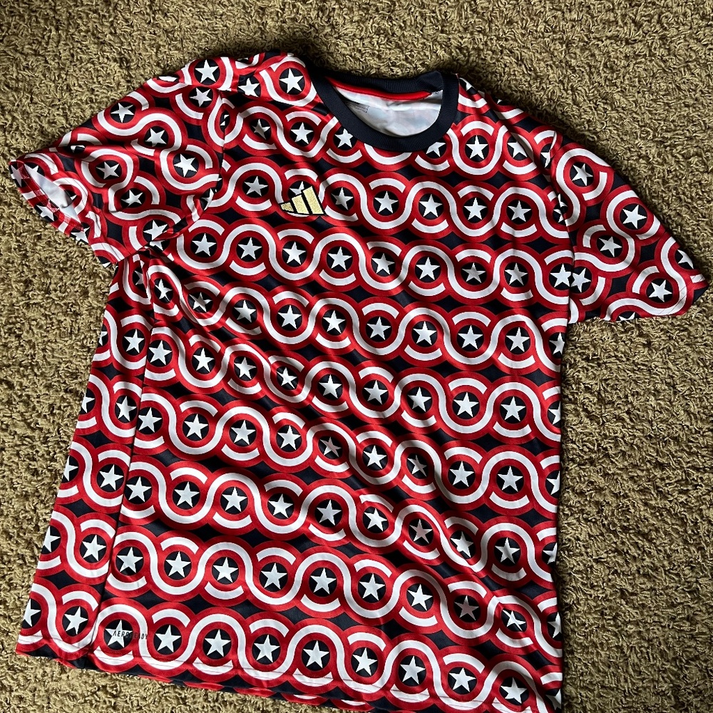 adidas Marvel captain america soccer jersey XL